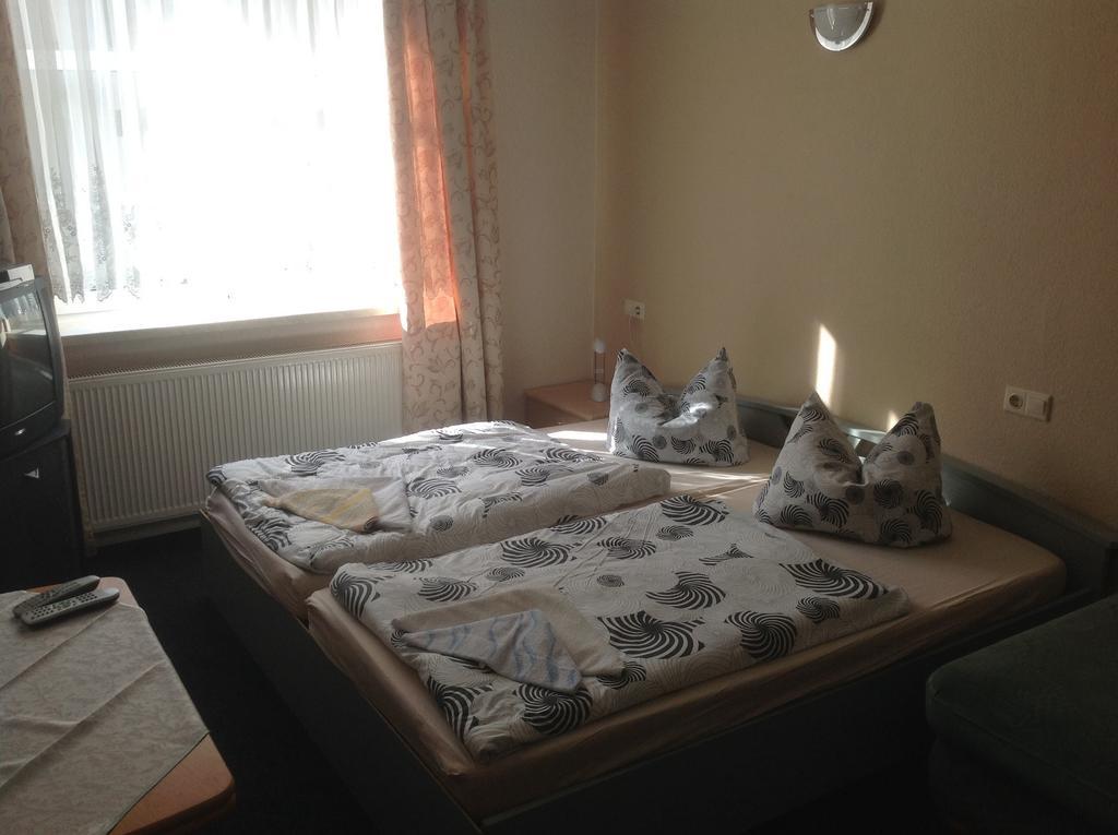 Gasthof Stadt Brandenburg Wittenberg Room photo